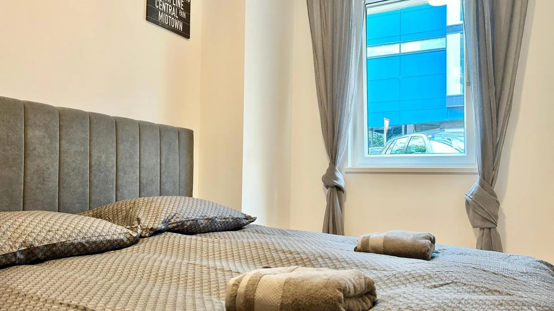 Brand New Central & Modern Apartment Vienna